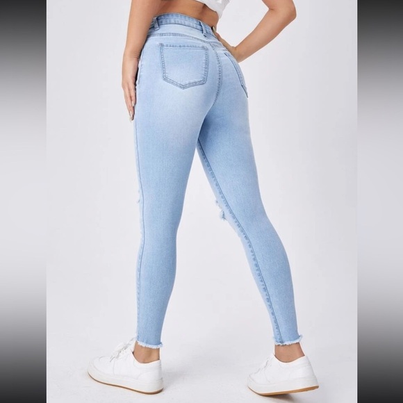SHEIN Essnce Ripped Raw Cut Skinny Light Blue Distressed Women's Jeans Size 4 - Picture 2 of 7